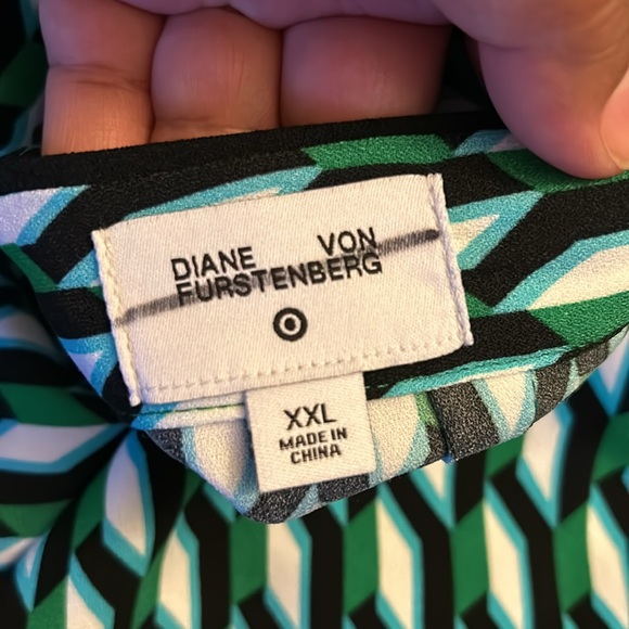 New DVF for Target Skort
Diane Von Furstenberg - Picture 10 of 12